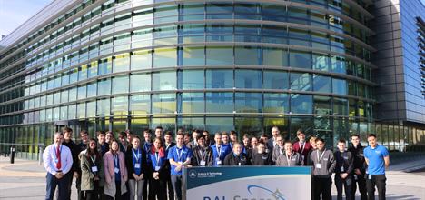 Apprentices from NPL and STFC meet at RAL Space