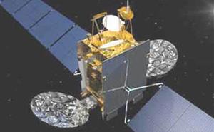 Visualisation of a satellite in space with open solar pannels and antennae.
