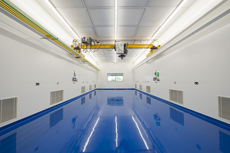 15EC3684 RAL Space R100 clean room.jpg